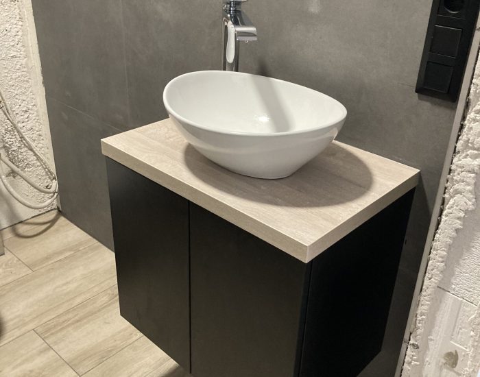 Skříňka pod umyvadlo