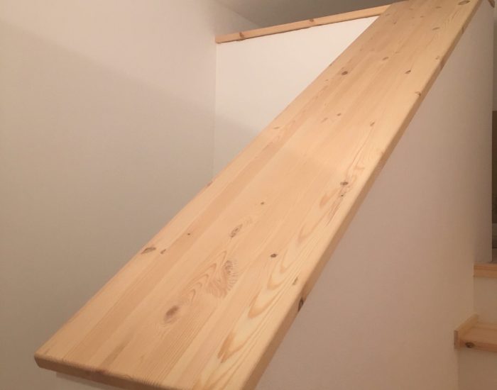 Obložení schodiště masivem