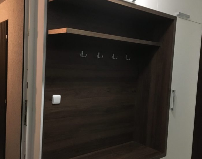 Předsíňová stěna